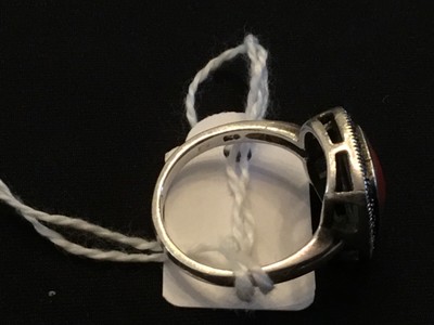 Bague Argent Avec Strass Et Pierre Rouge - Style 19ème Siècle - Occasion (usure Du Temps)