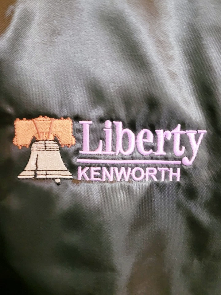 LIBERTY KENWORTH WINDBREAKER-BLACK,LINED, STRIPED COLLAR, CUFF, BOTTOM-SIZE L - Image 2 of 4