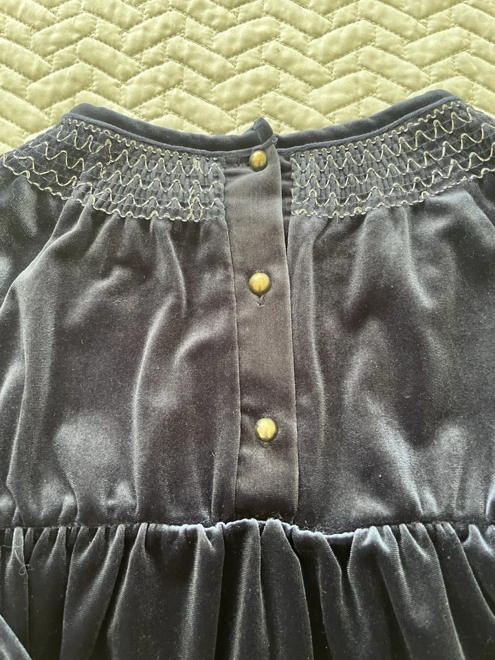 Jillian’s Closet Girls Size 4 Navy Velour Dressy Blouse - Excellent Condition - Image 3 of 4