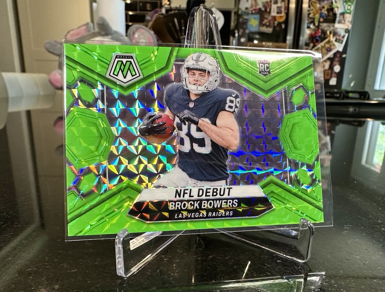 2024 Panini Mosaic NFL Debut Green Fluorescent #286 Brock Bowers /10