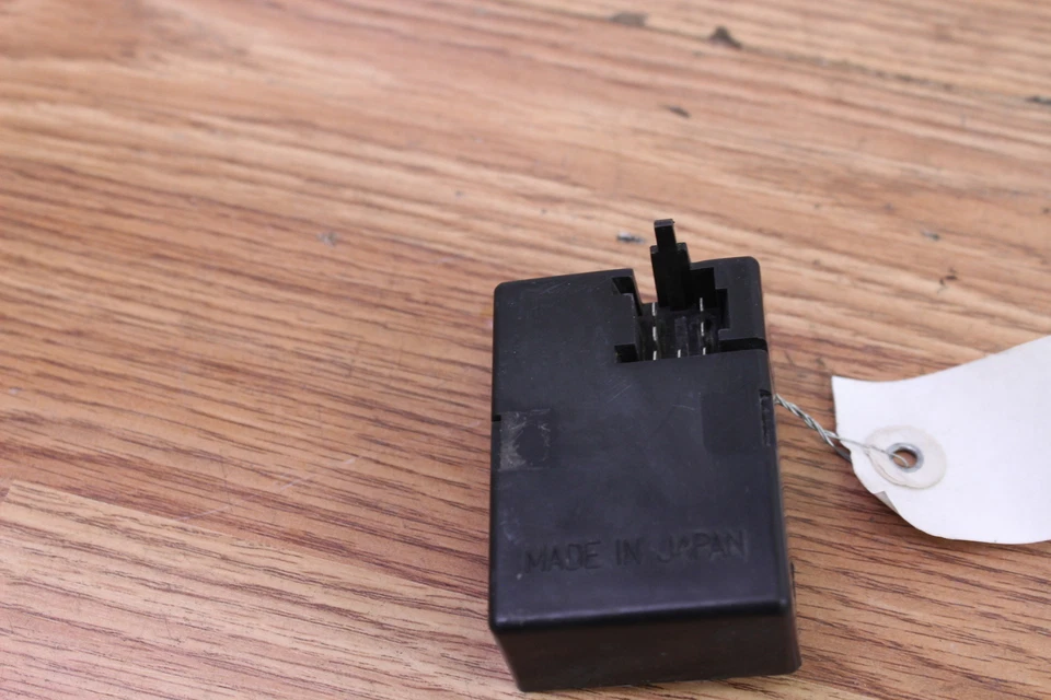 1986 HONDA VF700 MAGNA Taillight / Brake Light   SENSOR - Image 2 of 4