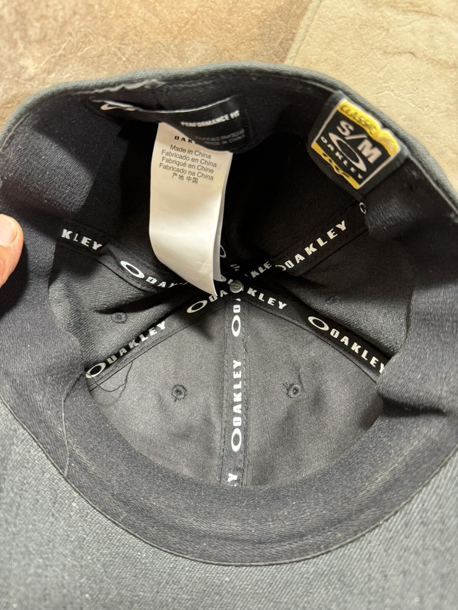 Oakley ブラック ベスト CA#35460 RN#96548 Oakley ブラック ベスト CA#35460 RN#96548 - メルカリ