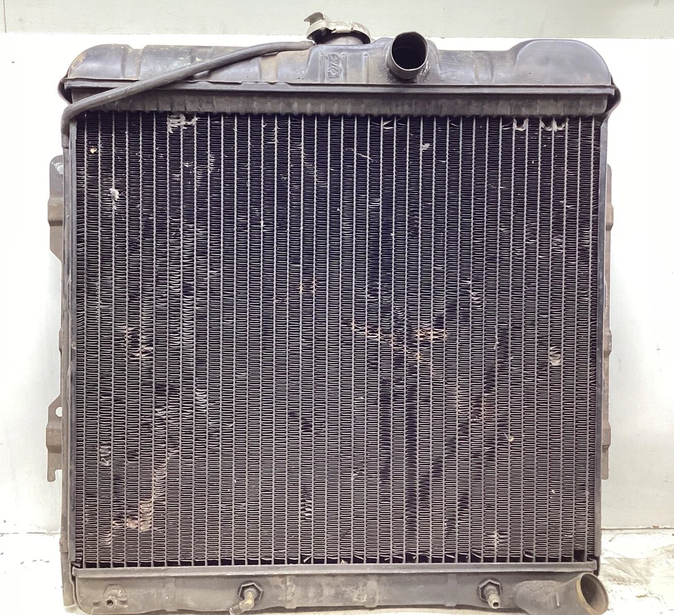 1951-1956 ORIGINAL FORD F-SERIES TRUCK 6 CYLINDER RADIATOR - READY TO RUN - Image 3 of 4