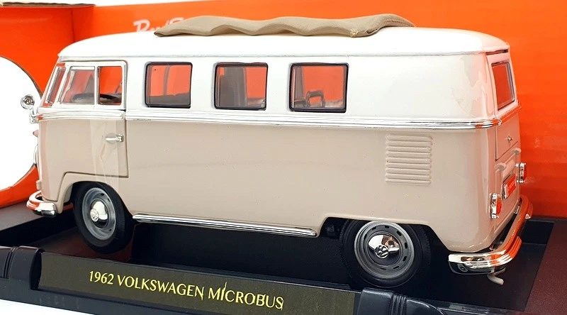Road Signature 1/18 Scale 92327 1962 Volkswagen Microbus Sliding Sunroof - Cream - Image 2 of 4