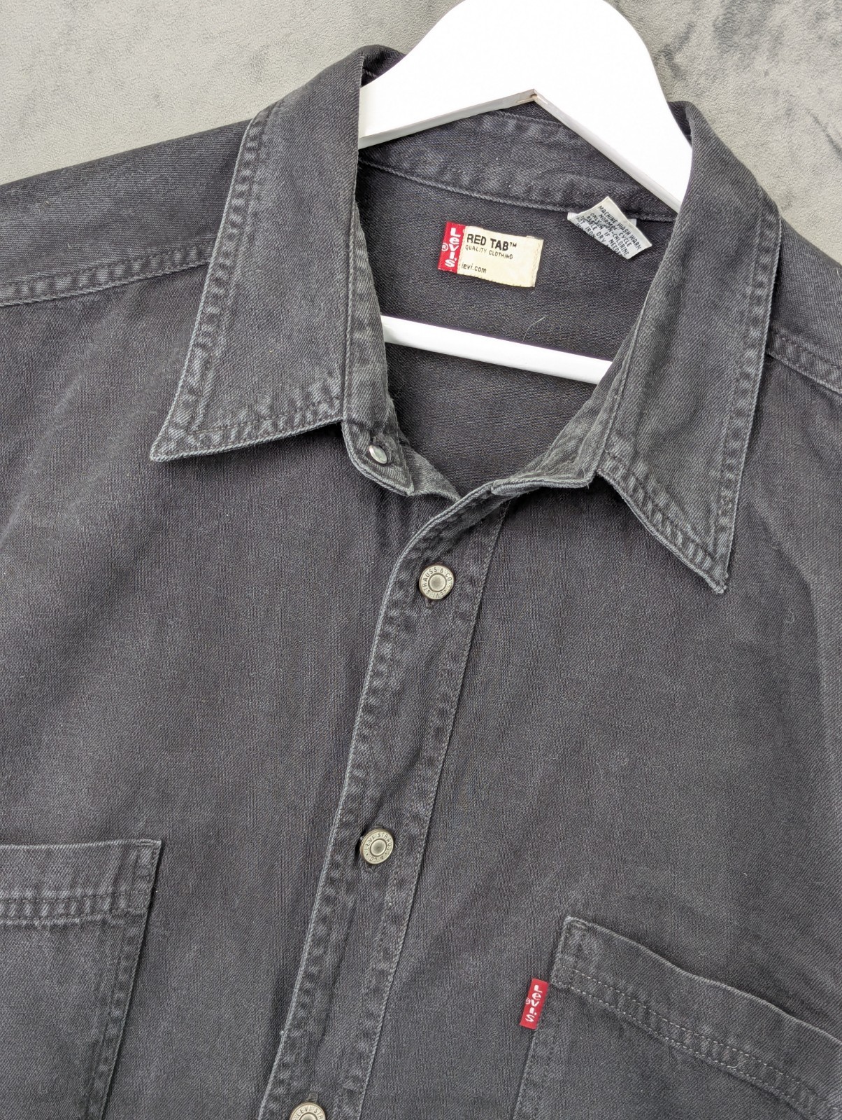 Vintage Levi's Red Tab Denim Shirt Size XL Oversized USA Fit Cotton Black 2001 image 2