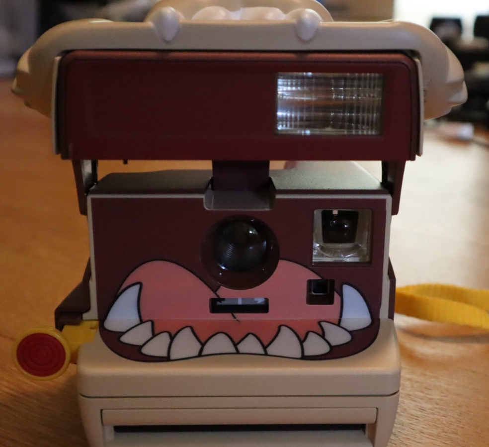 タスマニアンデビル　TAZカメラ ポラロイドカメラ Polaroid Looney Tunes Taz (Tasmanian Devil) Instant Film Camera
