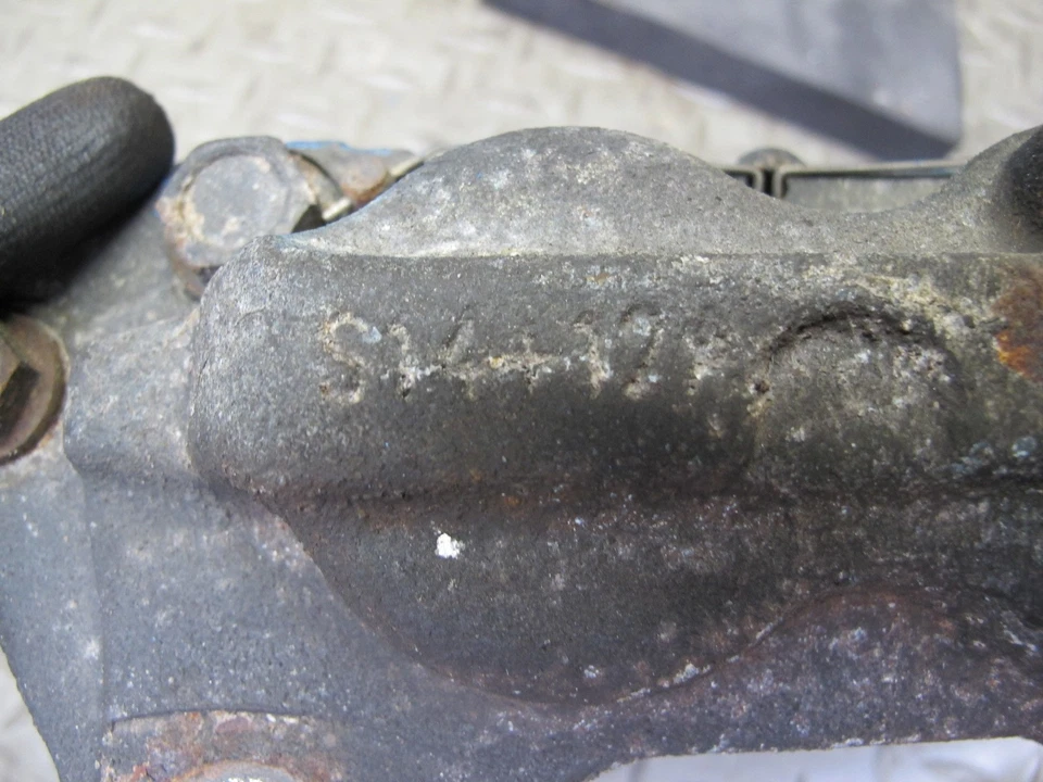 1998 - 2002 年 LEXUS J100 LX470 AWD 前左右制动计算器 2 件套 — 第 3/4 张图片