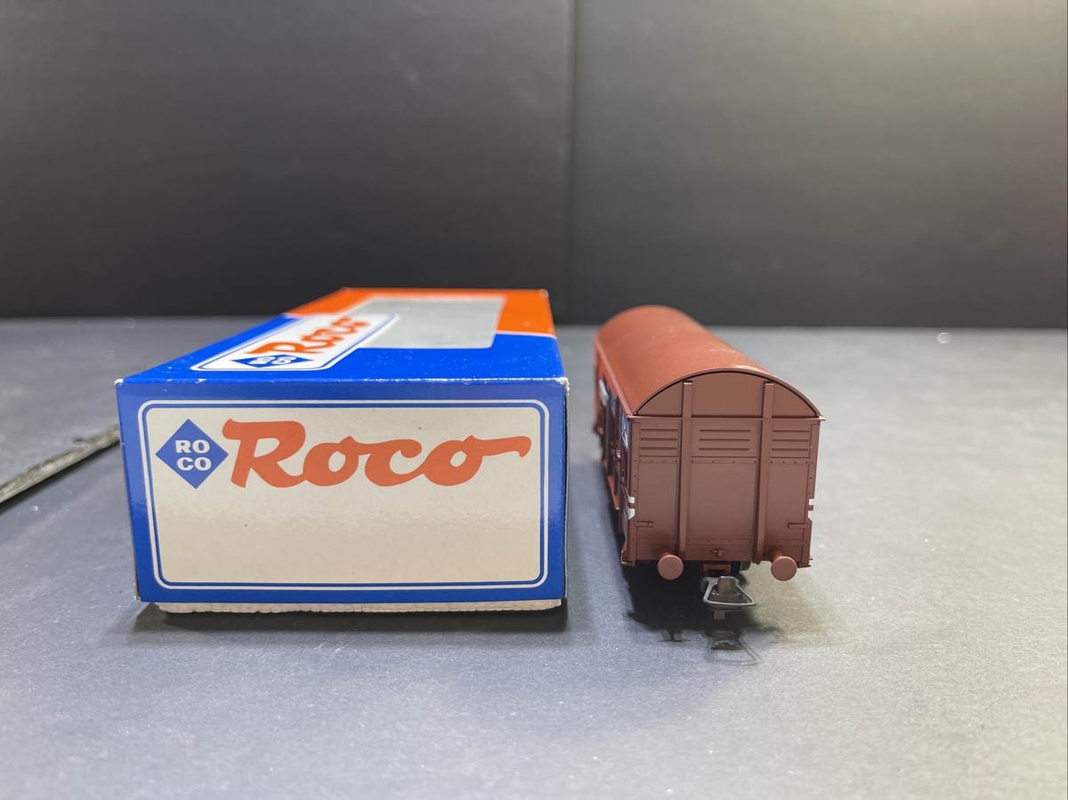 Wagon SNCF Couvert Roco HO échelle 1/87 - Provence Express - Modélisme Ferroviaire