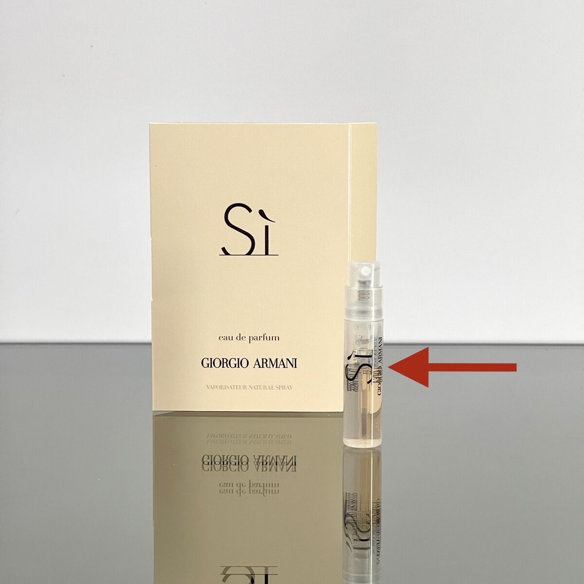 Armani Si Eau De Parfum Spray By Giorgio Armani - 1 oz Armani Si Eau De Parfum Spray By Giorgio Armani - 1 oz