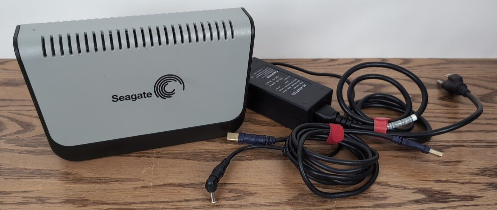 Seagate External Hard Drive w/ Power Supply 160Gb  #ST300003U2 9BD862-560-image