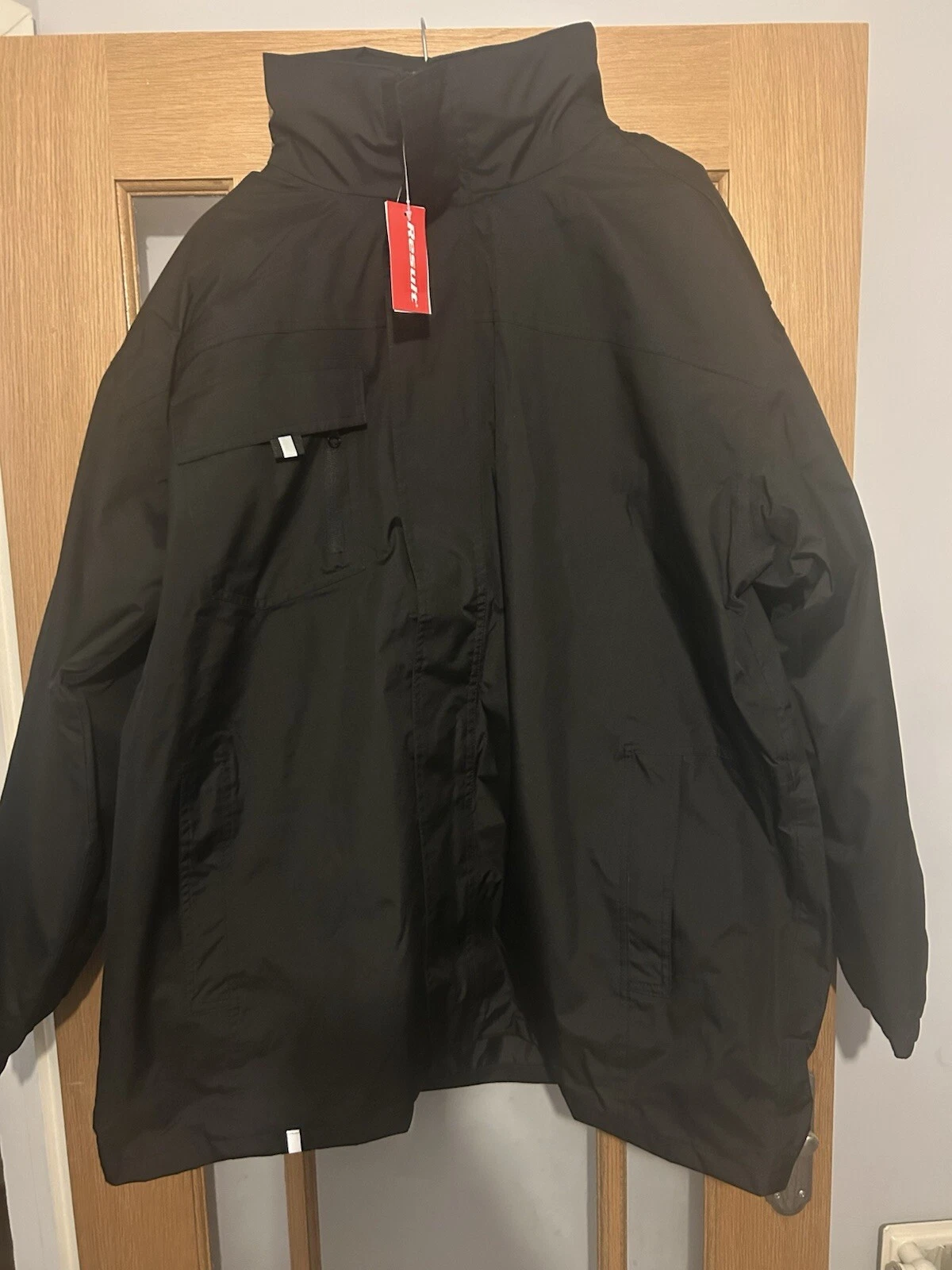 Men’s 2XL Black Lined Hood Winter/Waterproof Coat With Removable Lined Interior.