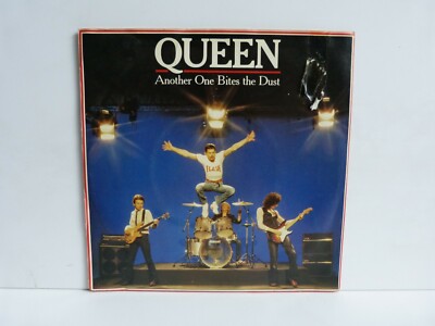 Queen   7'' Single   Another One Bites The Dust / EMI 1 C 006-64 060 von 1980