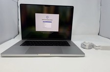 Apple MacBook Pro 15-inch Silver Laptop Backlit Keyboard Built-in Webcam