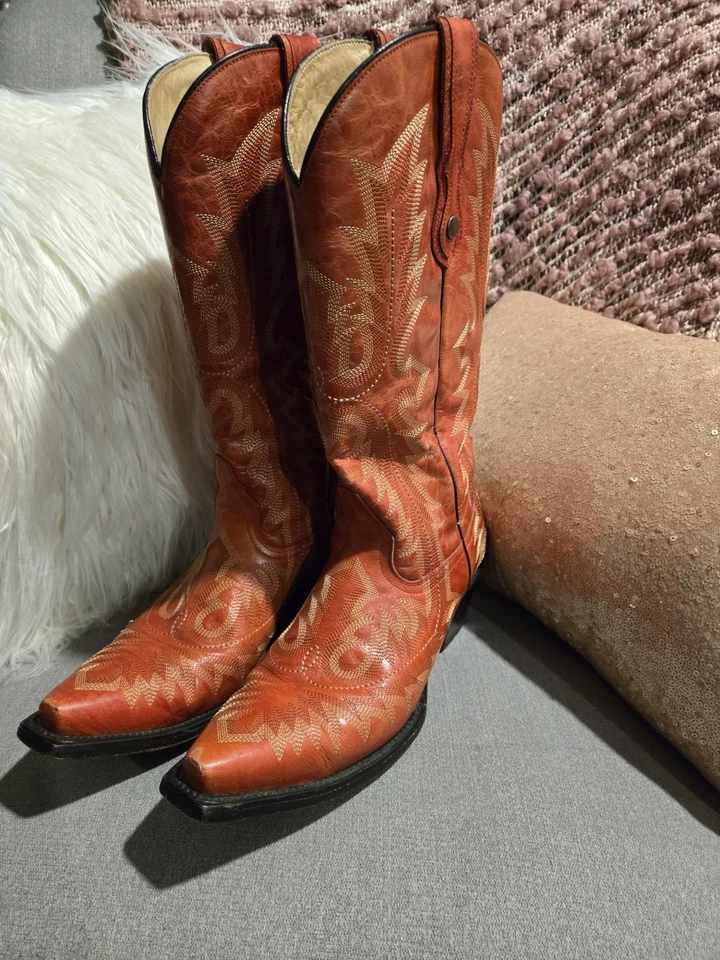 Botas occidentales CORRAL G1910 rojas Picasso punta corta bordadas para mujer talla 8 M Foto 2 de 4