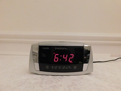 Emerson Research SmartSet AM/FM Clock Radio CKS-5055S Automatically Sets Time