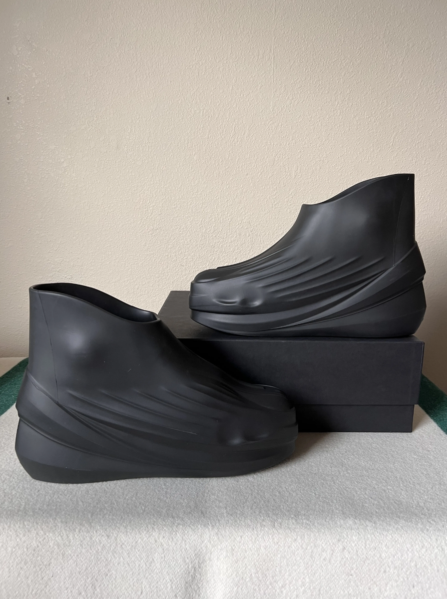 1017 Alyx 9SM Rubber Mono Boot - Size 41 - Black - NEW 1017 Alyx 9SM Rubber Mono Boot - Size 41 - Black - NEW