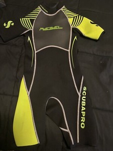 SCUBAPRO - Rebel Shorty, 2mm, Small Diver