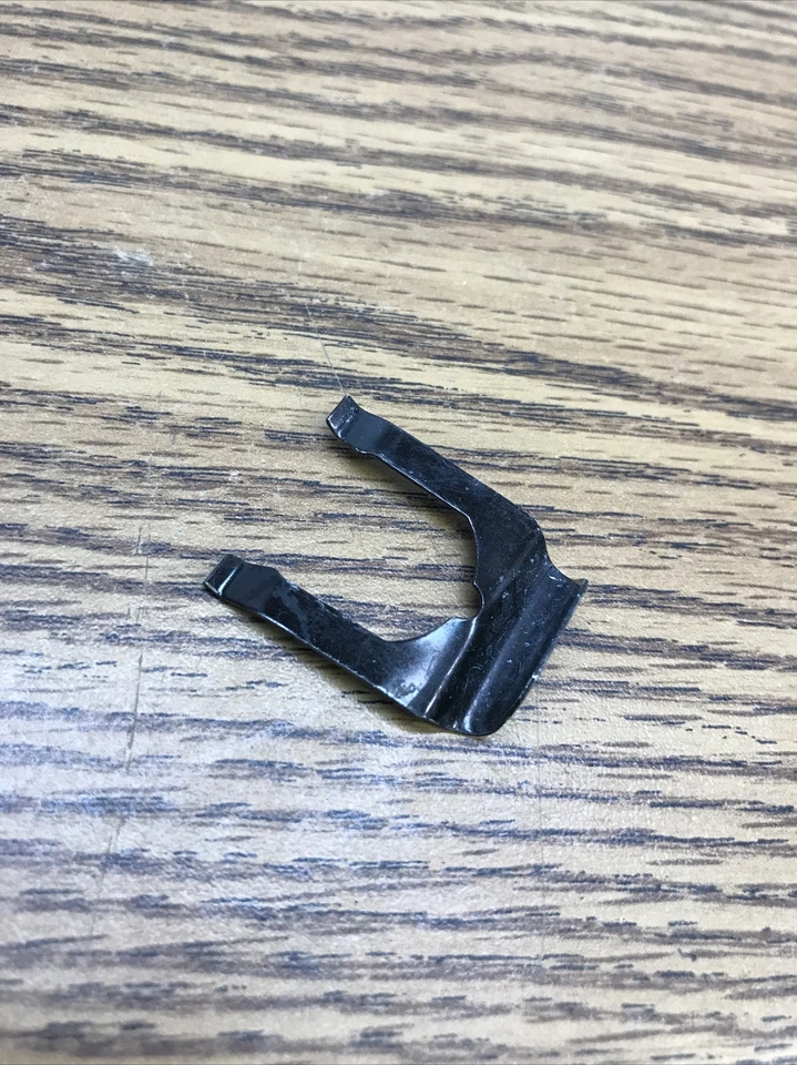 HONDA VFR800 INTERCEPTOR 2002-2009 LOCK KEY SPRING PART # 75581-GN8-920 - Image 4 of 4