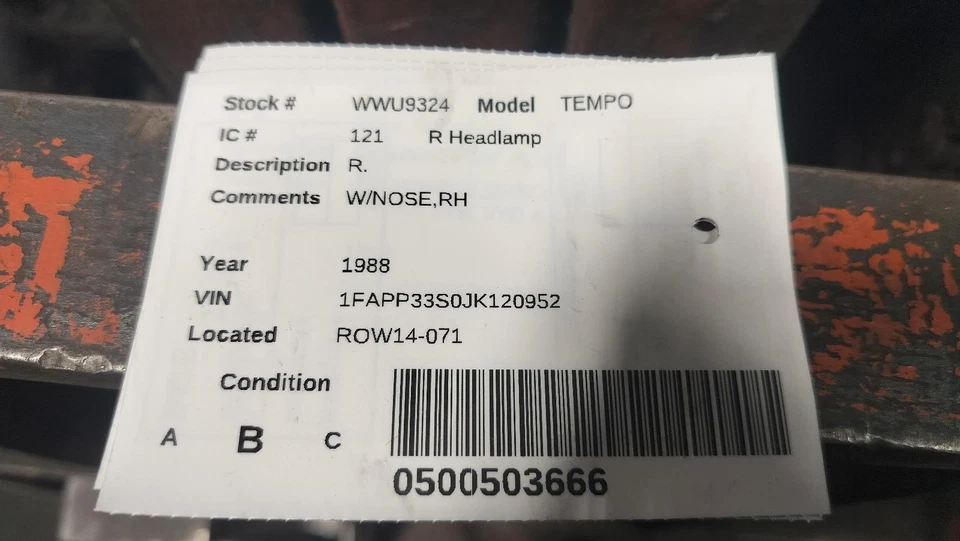 Used Right Headlight Assembly fits: 1988 Ford Tempo Right Grade B - Image 2 of 4