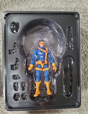 Marvel Legends X-Men Cyclops In Mezco Box