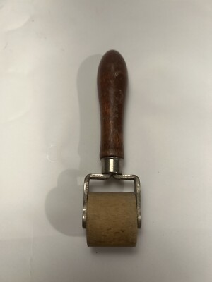 Vintage Accuracy Warner Tools USA Wooden Roller 31 1.5''WX6''L