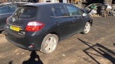 TOYOTA Auris 2011 1.6 Petrol Breaking Spares Parts Wheel Nut