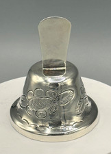 Cloche gravée fleur de cactus forgée à la main Mexique argent sterling Maciel années 1940 3 ozt