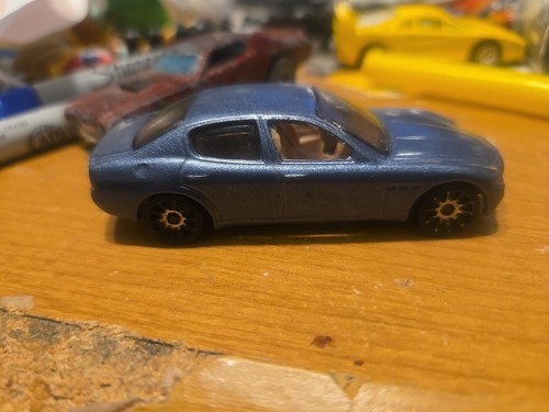 2004 Hot Wheels Maserati Quattroporte First Editions 29/100 Blue 10SP 4-door Car - Picture 9 of 9