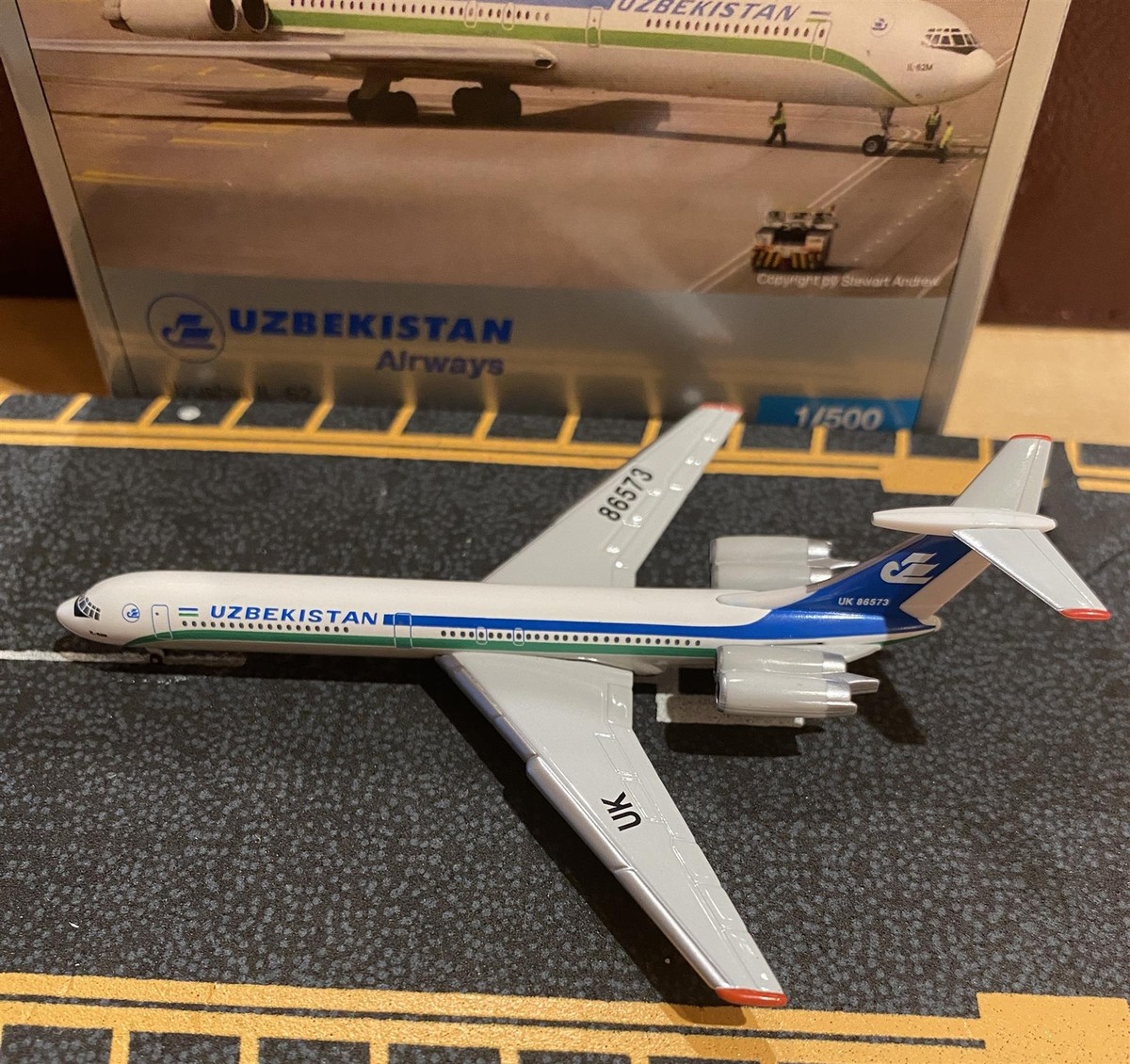 高麗航空3機 IL-62 IL-18 TU-134B-3 herpa 1/500 herpa-wings-573405-1200-cubana