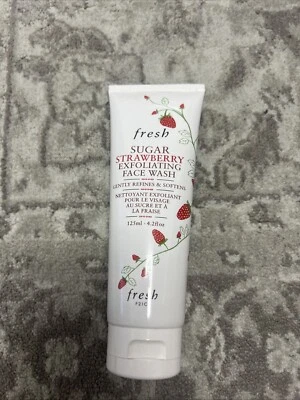 Fresh Sugar Strawberry Exfoliating Face Wash 125ml Refines & Softens new &sealed - Image 1 of 3