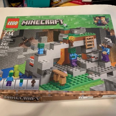 Sealed LEGO Minecraft: The Zombie Cave (21141) Shelf Wear Em7