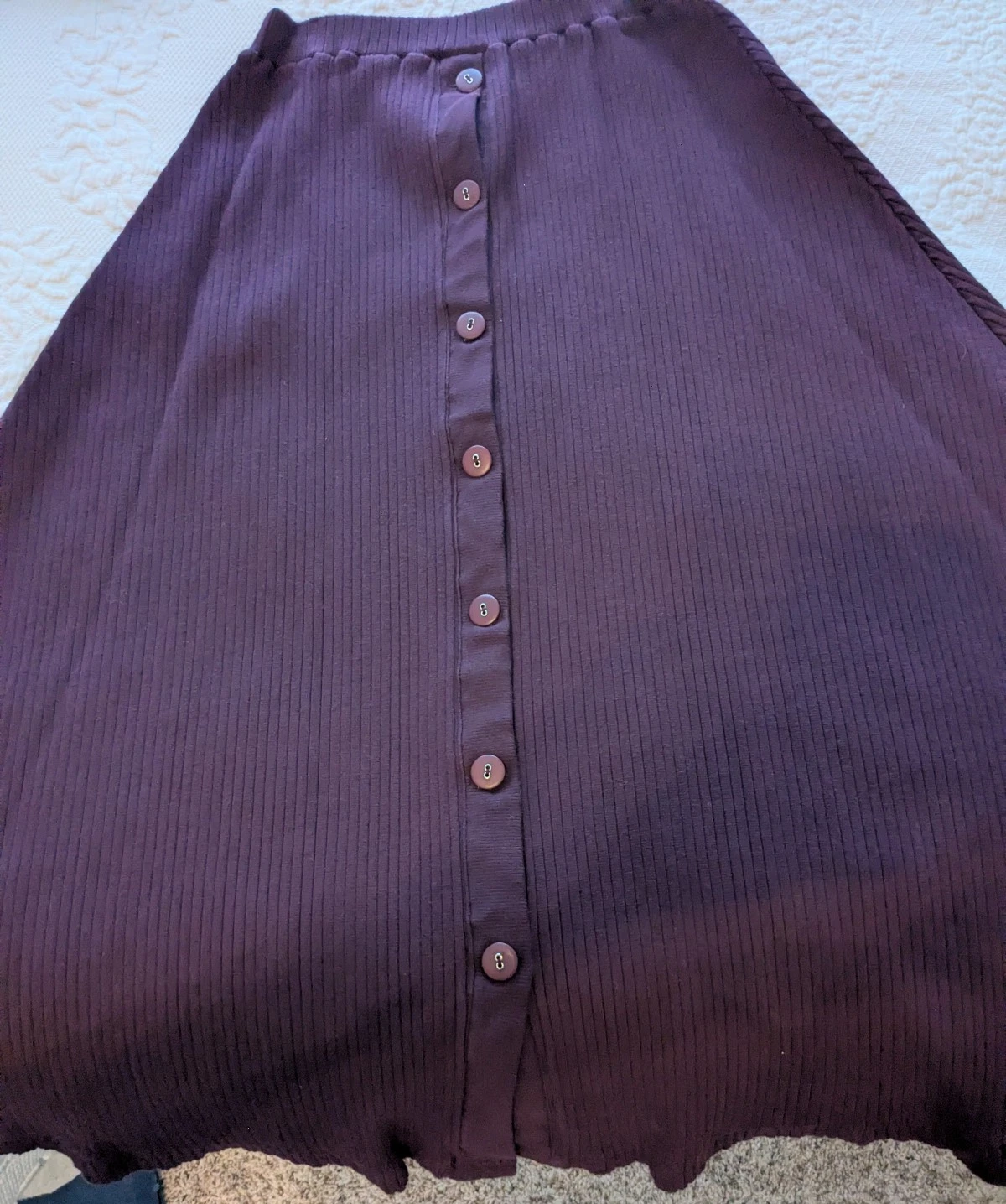 VINTAGE M.A.G. MAGASCHONI APPAREL GROUP BURGUNDY RIB-KNIT SKIRT, SIZE MEDIUM