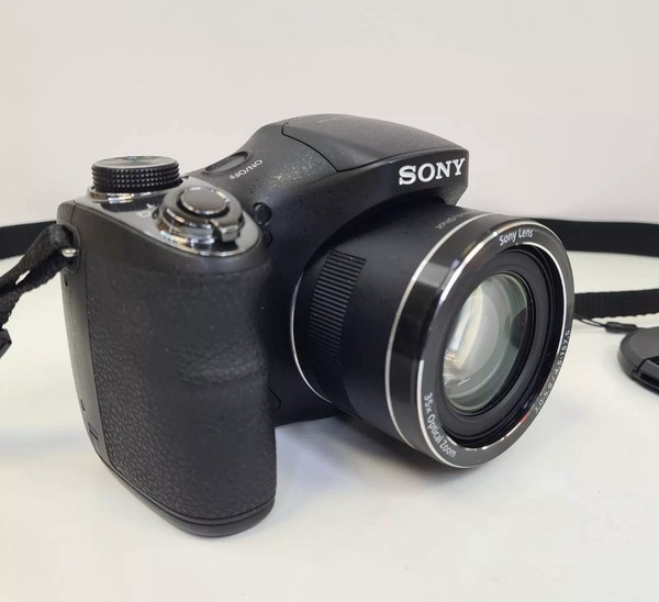 Sony Cyber-Shot DSC-H300 20.1 MP Fotocamera Digitale Nera Con Custodia