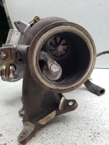 Colector de escape 1,8 L compatible con 15-16 AUDI A3 1117800 Foto 4 de 4