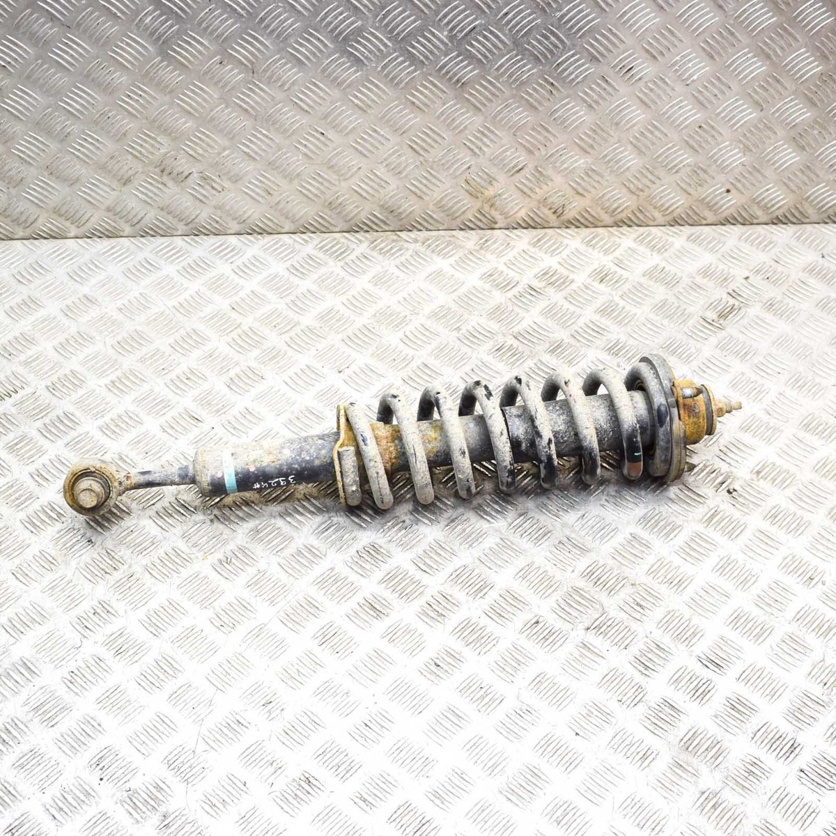 TOYOTA HILUX MK7 AN10 Front Left Shock Absorber 48510-0K590 2.5