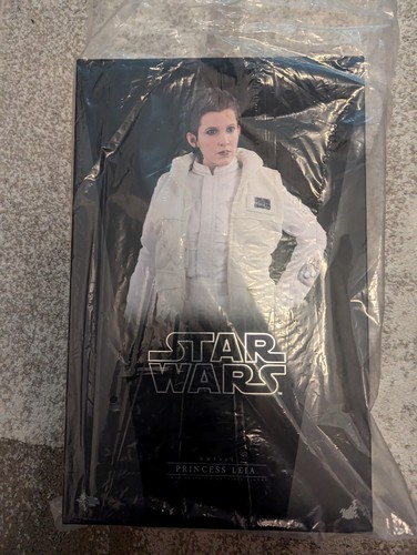 hot toys star wars ESB hoth leia MMS423 - Picture 12 of 12