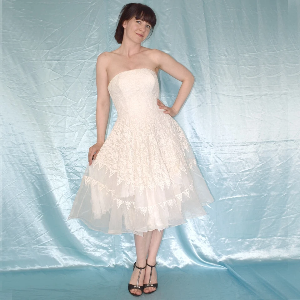 Trägerloses Spitzen Brautkleid XS Hochzeitskleid Vintage Ballkleid Maxikleid - Bild 1 von 4