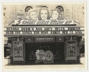 ORIG 1939 8"x10" B&W Photograph Sooner Theatre Norman Oklahoma  3 Smart Girls