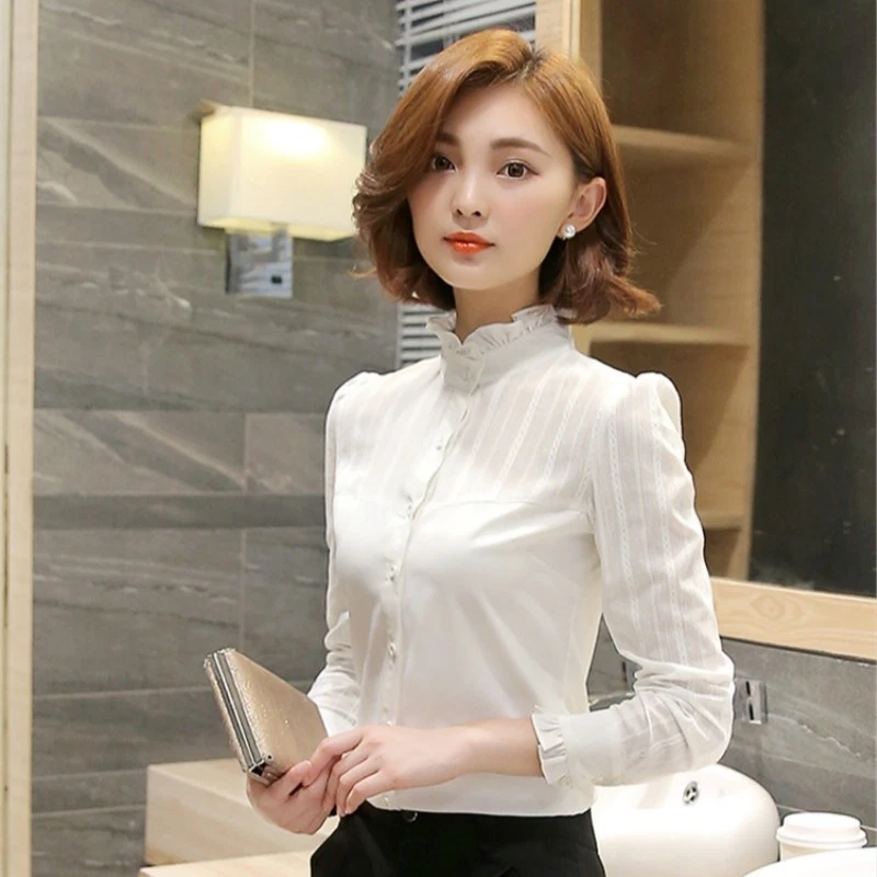 Louis Vuitton Frill Blouse Optical White. Size 38