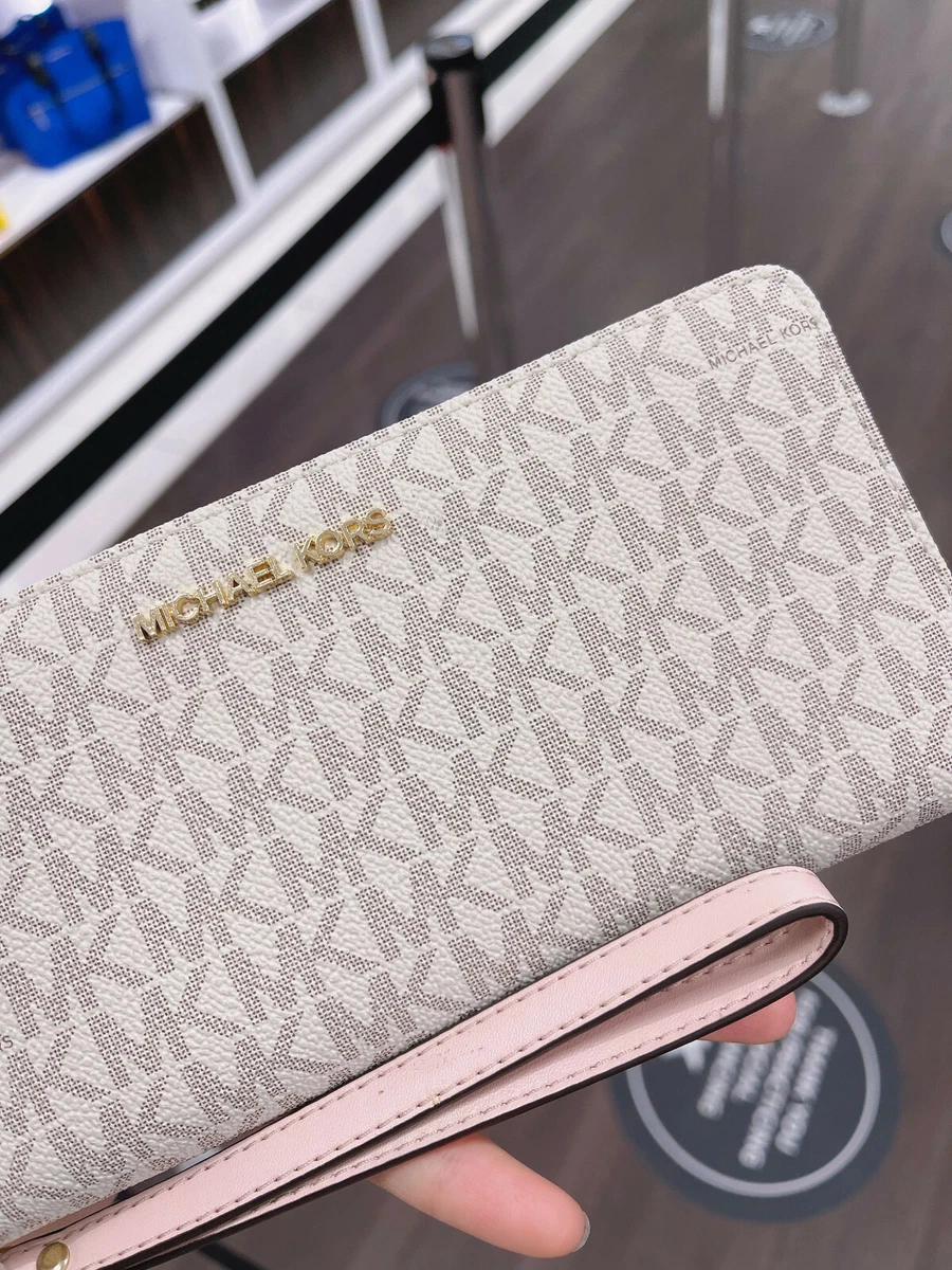 MICHAEL KORS JET SET LARGE TRAVEL CONTINENTAL WALLET SIGNATURE IN VANILLA