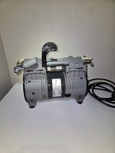 2688CE44 Thomas Oil-less WOB-L Piston Compressor / Vacuum Pump, Plus Attachments