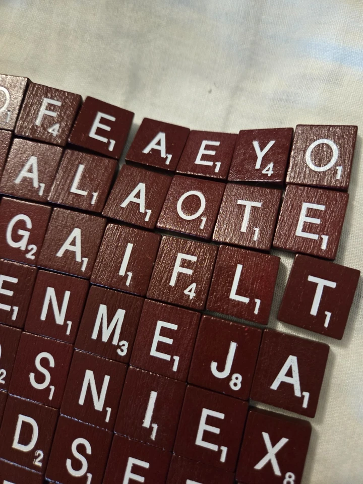 Scrabble Deluxe деревянный письмо плитки полный комплект 100 бордовый бордовый бордовый замены - Изображение 4 из 4