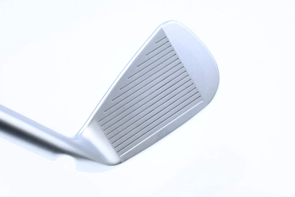 Left Hand Ping i530 #4 Iron / 18 Degree / Black Dot / Regular Flex NS Pro 950GH - Image 3 of 4