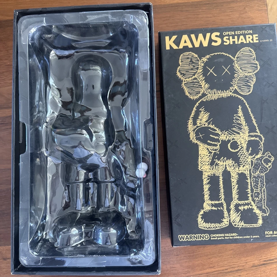 Figuras KAWS Foto 4 de 4