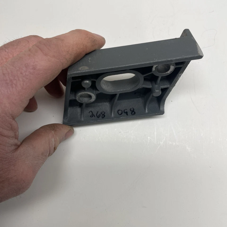 ProForm Crosswalk 390 Treadmill Right Hand Upright Spacer Plate 268098, 252377 - Image 4 of 4