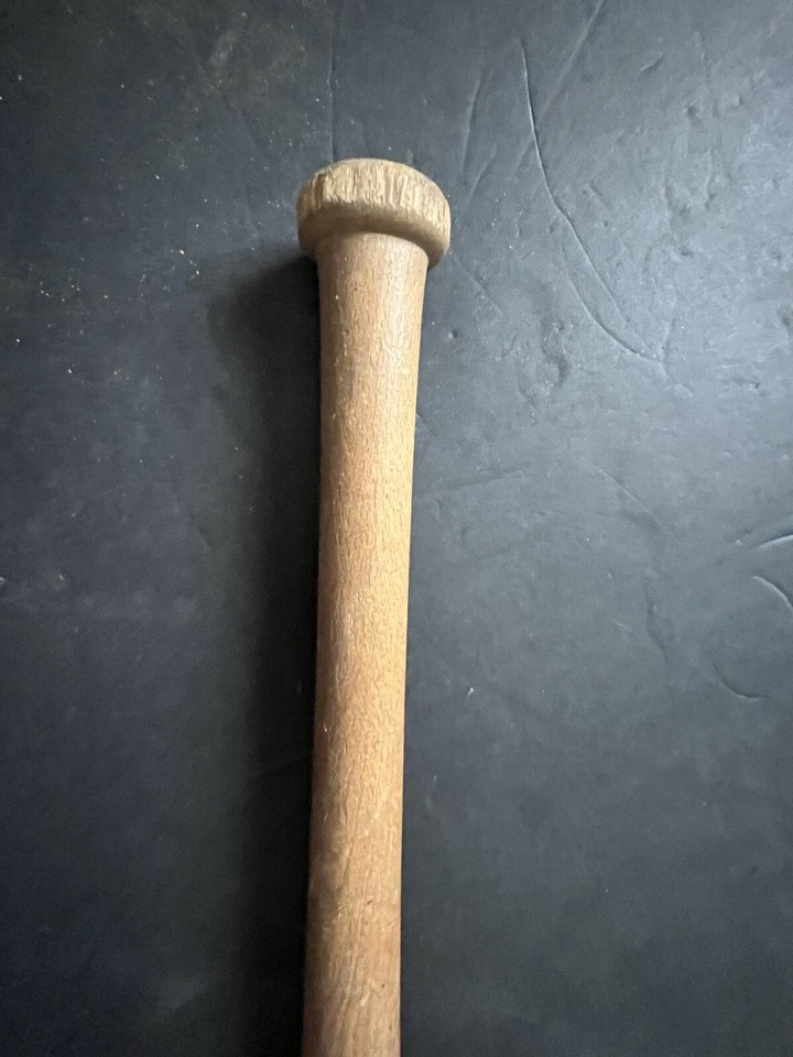 Vintage H&B 02 Hillerich & Bradsby Little League Approved Baseball Bat