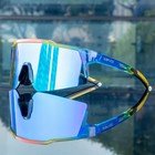 Foto 10 di 22
