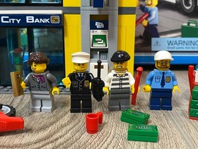 LEGO City Police Set 3661 Bank & Money Transfer with Box & Manuals
