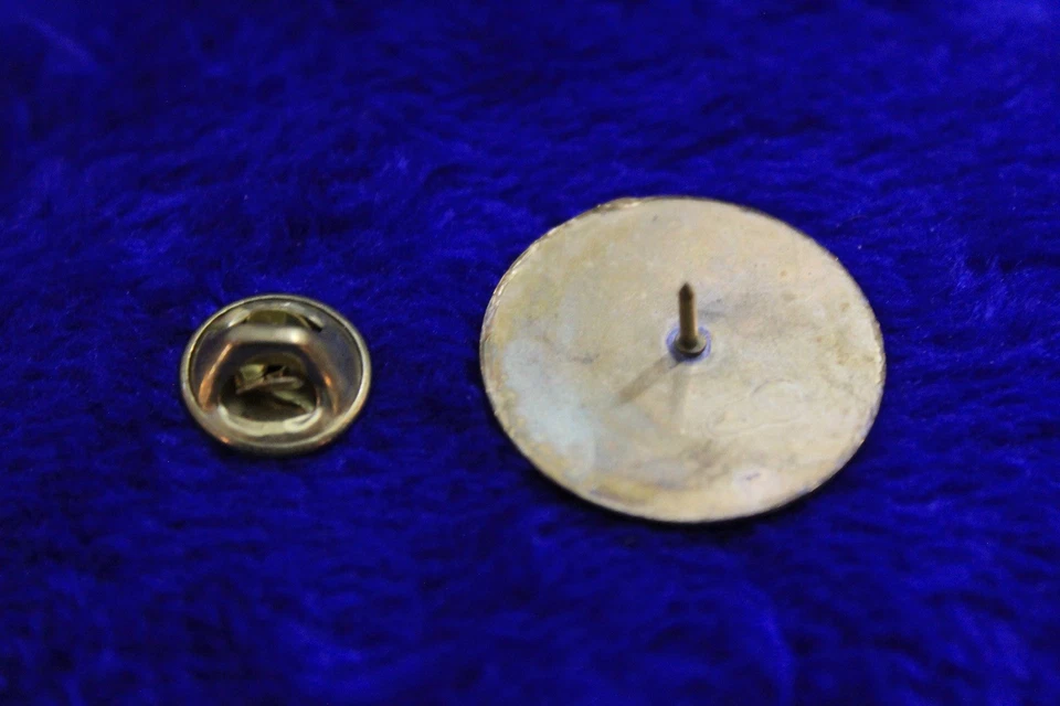 Accesorio de pasador de solapa para sombrero Lamborghini Foto 3 de 4