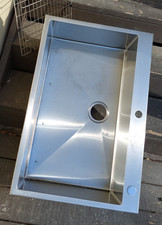 Kraus Standart Pro 33" Kitchen Sink Stainless w/accessories drain soap dispenser